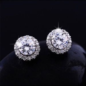 18K white gold diamond earrings